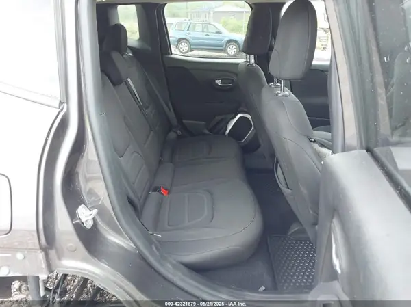 ZACCJBBB7JPH75637 2018 JEEP RENEGADE - Image 8