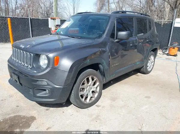 ZACCJBBB7JPH98299 2018 JEEP RENEGADE - Image 2