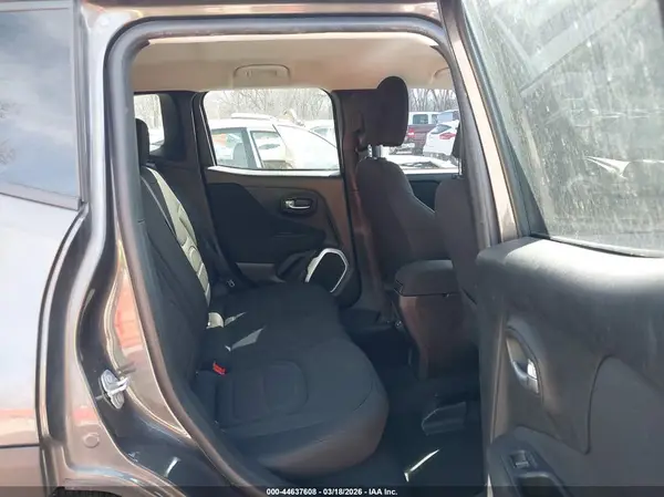 ZACCJBBB7JPH98299 2018 JEEP RENEGADE - Image 8