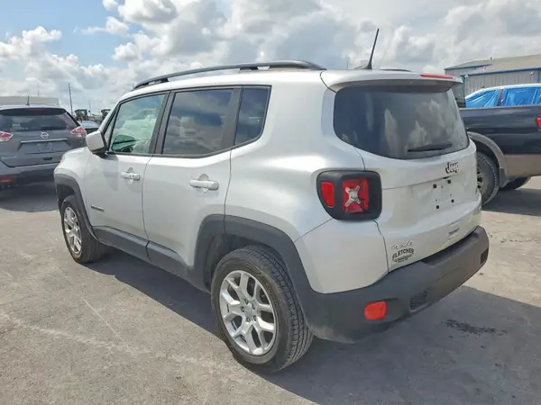 ZACCJBBB7JPJ21525 2018 JEEP RENEGADE - Image 2