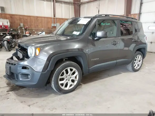 ZACCJBBB7JPJ22240 2018 JEEP RENEGADE - Image 2