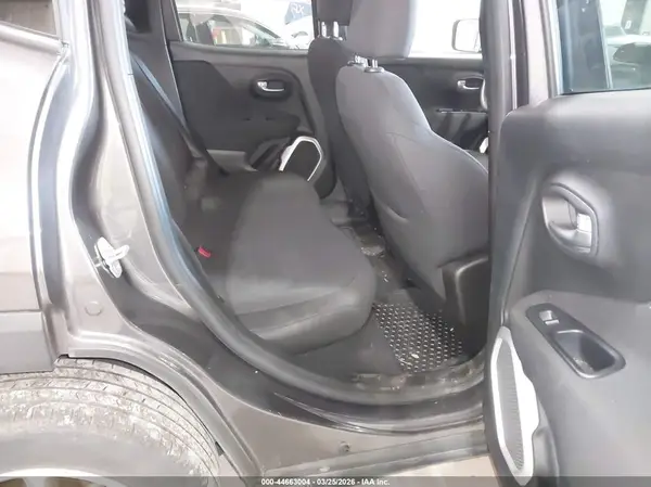 ZACCJBBB7JPJ22240 2018 JEEP RENEGADE - Image 8