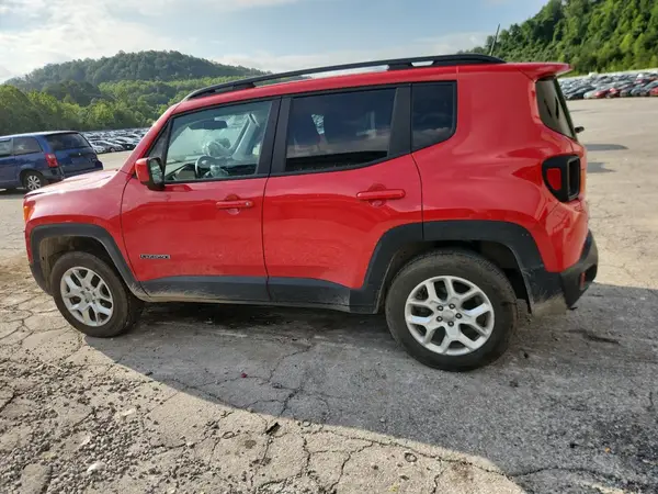 ZACCJBBB7JPJ32055 2018 JEEP RENEGADE - Image 2