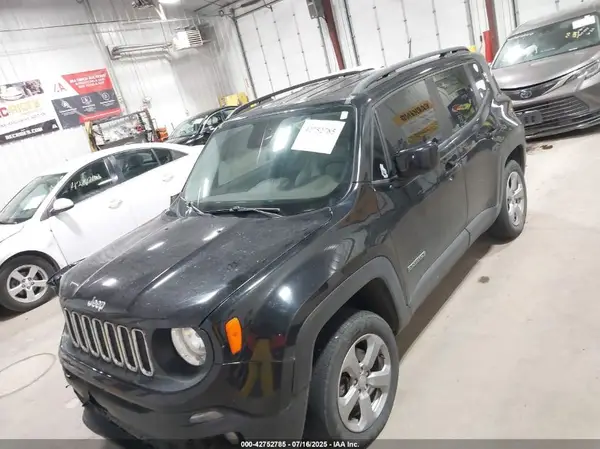 ZACCJBBB8HPE40249 2017 JEEP RENEGADE - Image 2