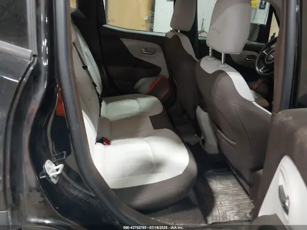 ZACCJBBB8HPE40249 2017 JEEP RENEGADE - Image 8