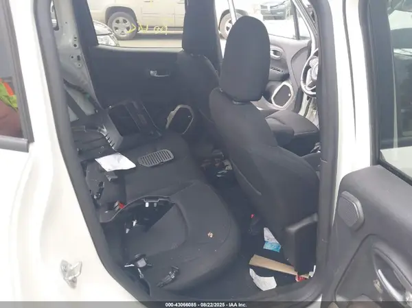 ZACCJBBB8HPE49694 2017 JEEP RENEGADE - Image 8