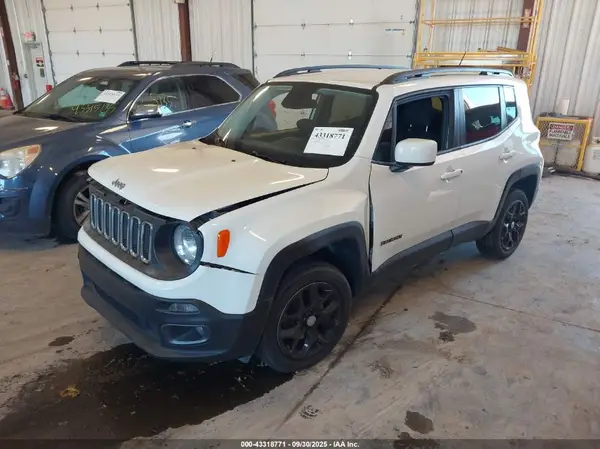 ZACCJBBB8HPE57892 2017 JEEP RENEGADE - Image 2