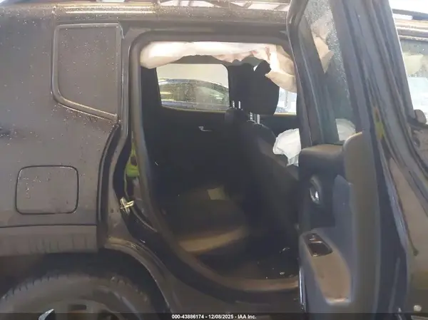 ZACCJBBB8HPE83702 2017 JEEP RENEGADE - Image 8