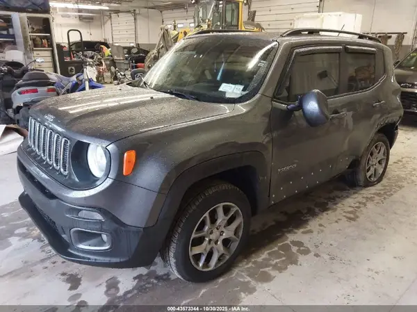 ZACCJBBB8HPE85191 2017 JEEP RENEGADE - Image 2