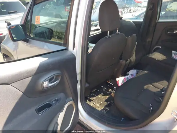 ZACCJBBB8HPE86177 2017 JEEP RENEGADE - Image 8