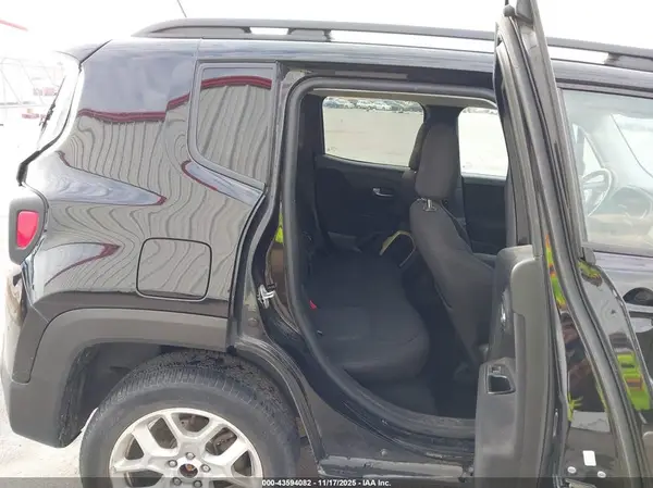 ZACCJBBB8HPF23180 2017 JEEP RENEGADE - Image 8