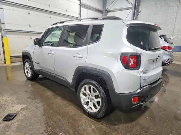 ZACCJBBB8HPF32879 2017 JEEP RENEGADE - Image 2