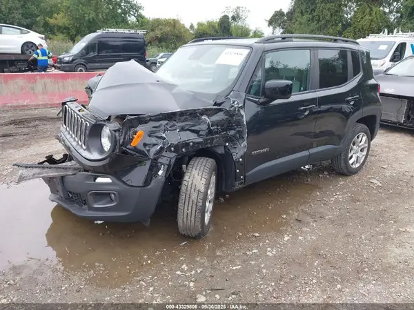 ZACCJBBB8HPF34082 2017 JEEP RENEGADE - Image 2