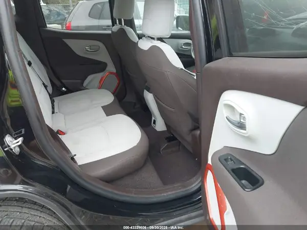 ZACCJBBB8HPF34082 2017 JEEP RENEGADE - Image 8