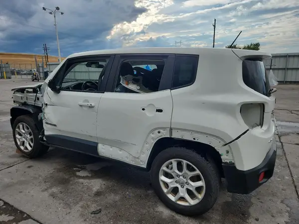 ZACCJBBB8HPF43669 2017 JEEP RENEGADE - Image 2