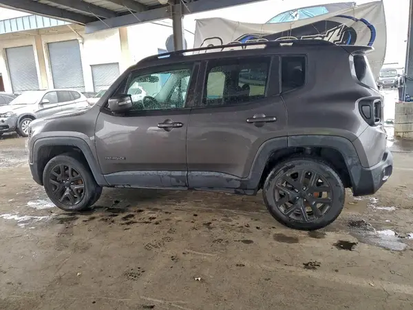 ZACCJBBB8HPF80690 2017 JEEP RENEGADE - Image 2