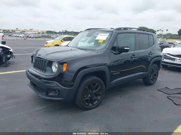 ZACCJBBB8HPF83864 2017 JEEP RENEGADE - Image 2