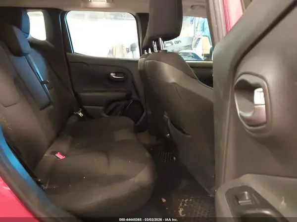 ZACCJBBB8JPH02132 2018 JEEP RENEGADE - Image 8