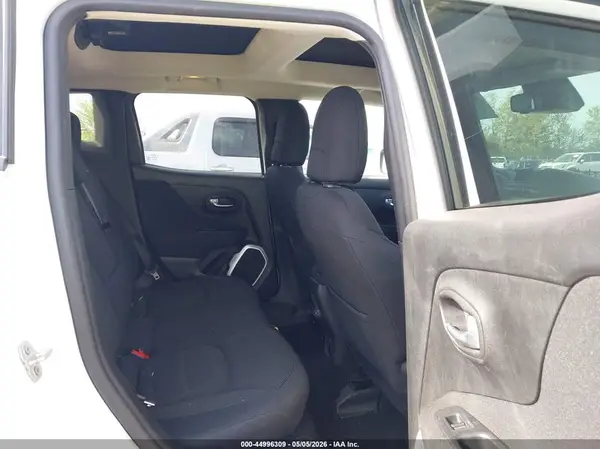 ZACCJBBB8JPH13891 2018 JEEP RENEGADE - Image 8