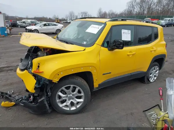 ZACCJBBB8JPH15642 2018 JEEP RENEGADE - Image 2