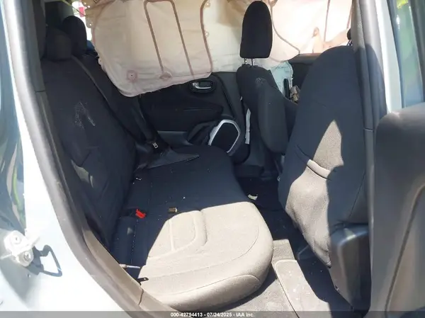 ZACCJBBB8JPH16516 2018 JEEP RENEGADE - Image 8