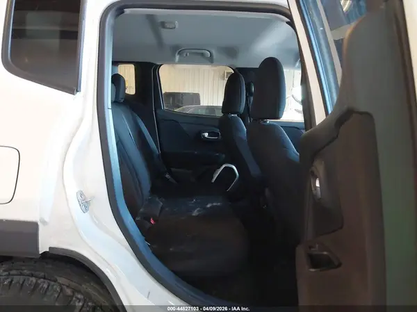 ZACCJBBB8JPH25314 2018 JEEP RENEGADE - Image 8