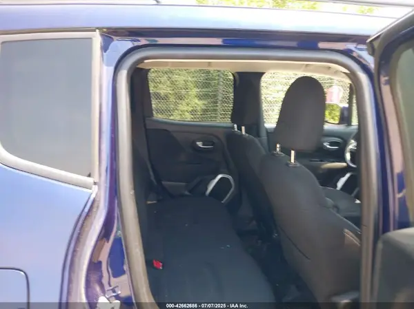 ZACCJBBB8JPH34899 2018 JEEP RENEGADE - Image 8