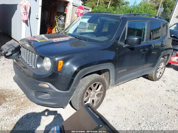 ZACCJBBB8JPH63173 2018 JEEP RENEGADE - Image 2