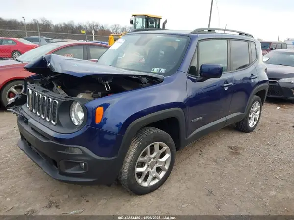 ZACCJBBB8JPH67899 2018 JEEP RENEGADE - Image 2