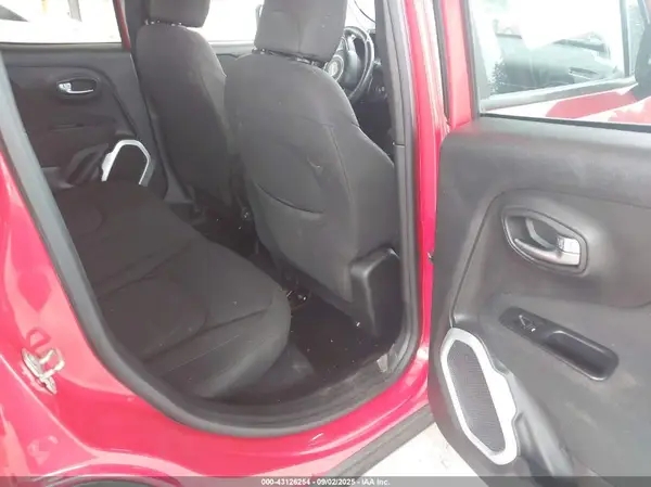 ZACCJBBB8JPH69751 2018 JEEP RENEGADE - Image 8