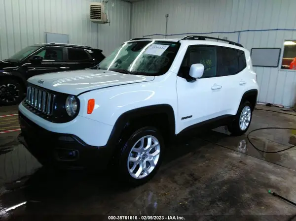 ZACCJBBB8JPH73797 2018 JEEP RENEGADE - Image 2