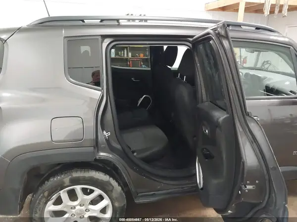 ZACCJBBB8JPH83553 2018 JEEP RENEGADE - Image 8
