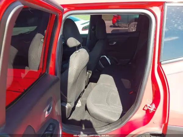 ZACCJBBB8JPH95654 2018 JEEP RENEGADE - Image 8