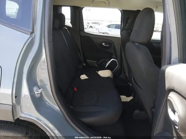 ZACCJBBB8JPJ04281 2018 JEEP RENEGADE - Image 8