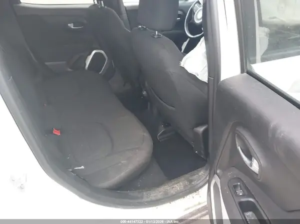ZACCJBBB8JPJ11635 2018 JEEP RENEGADE - Image 8