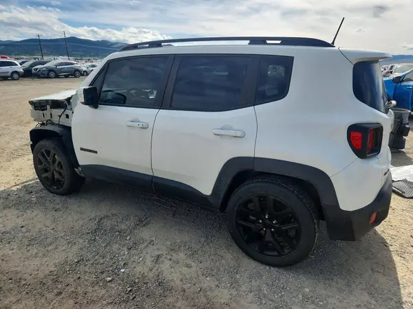 ZACCJBBB8JPJ12378 2018 JEEP RENEGADE - Image 2