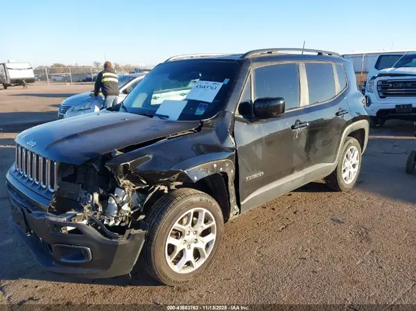 ZACCJBBB8JPJ35868 2018 JEEP RENEGADE - Image 2