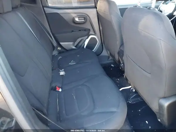 ZACCJBBB8JPJ35868 2018 JEEP RENEGADE - Image 8