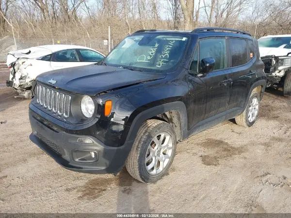 ZACCJBBB8JPJ37717 2018 JEEP RENEGADE - Image 2