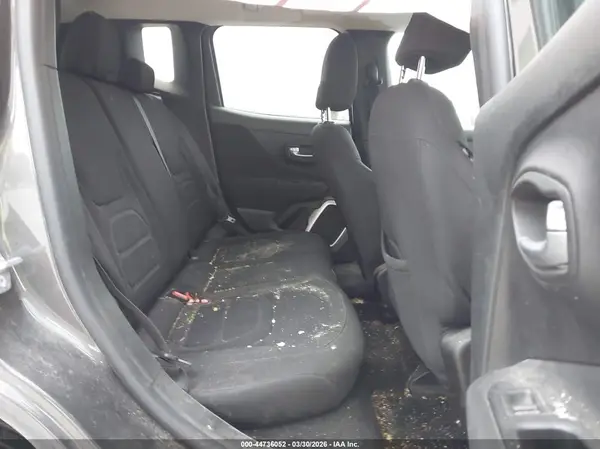 ZACCJBBB8JPJ47048 2018 JEEP RENEGADE - Image 8