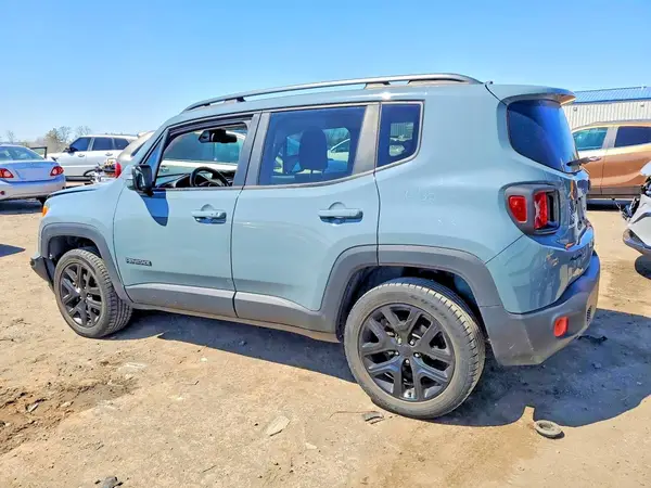 ZACCJBBB8JPJ48233 2018 JEEP RENEGADE - Image 2
