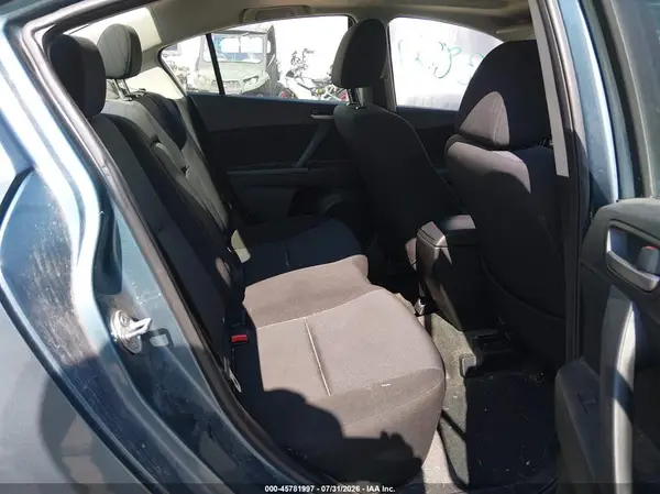 ZACCJBBB8JPJ55117 2018 JEEP RENEGADE - Image 8