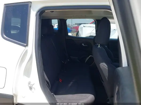 ZACCJBBB9HPE49185 2017 JEEP RENEGADE - Image 8