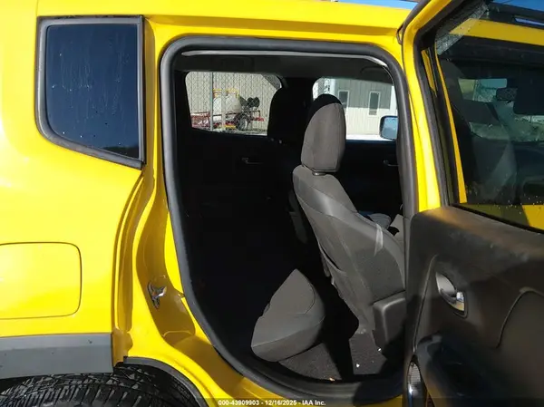 ZACCJBBB9HPE98757 2017 JEEP RENEGADE - Image 8