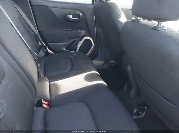 ZACCJBBB9HPF06419 2017 JEEP RENEGADE - Image 8