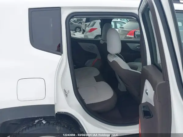 ZACCJBBB9HPF49061 2017 JEEP RENEGADE - Image 8