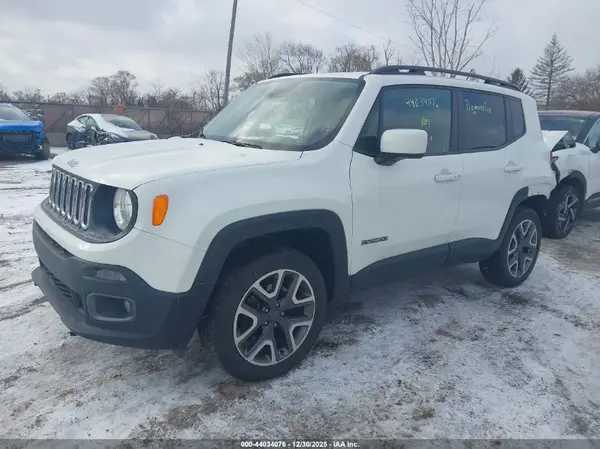 ZACCJBBB9HPF55992 2017 JEEP RENEGADE - Image 2