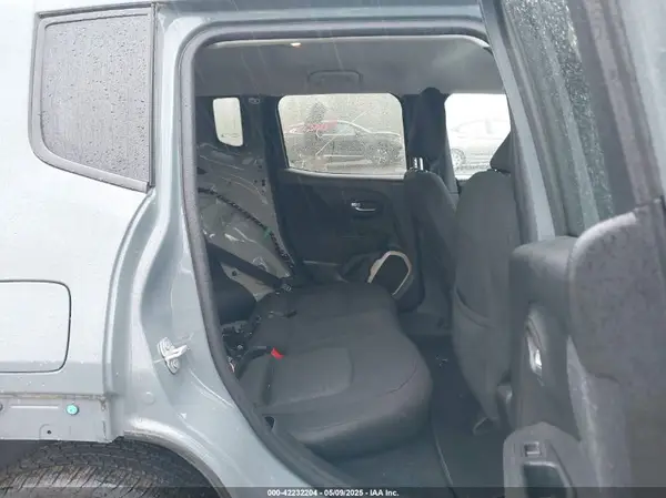 ZACCJBBB9HPF65471 2017 JEEP RENEGADE - Image 8