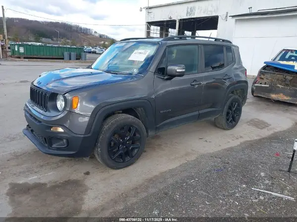 ZACCJBBB9HPG32389 2017 JEEP RENEGADE - Image 2