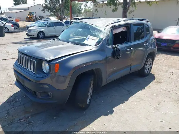 ZACCJBBB9HPG58393 2017 JEEP RENEGADE - Image 2